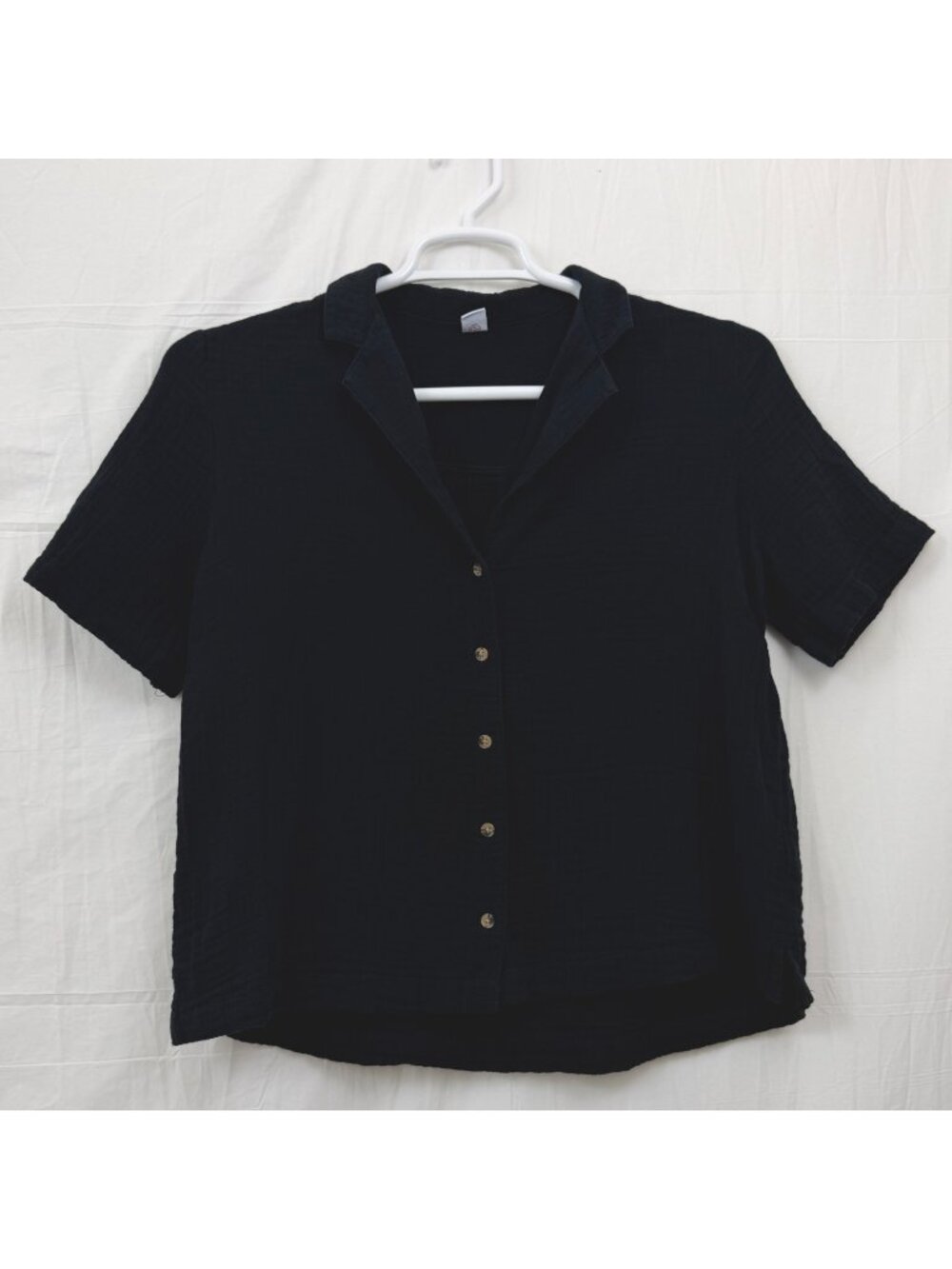 Old Navy Short Sleeve Demi Resort Button Down Women XS Blouse Blackjack